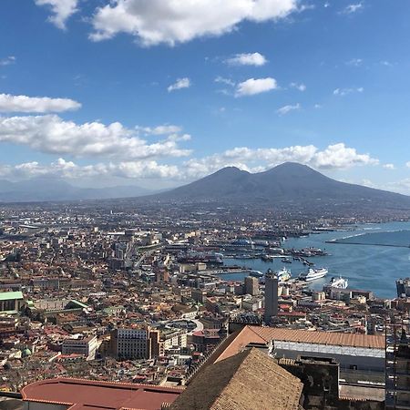 Toledostop Naples Extérieur photo View of the city of Naples