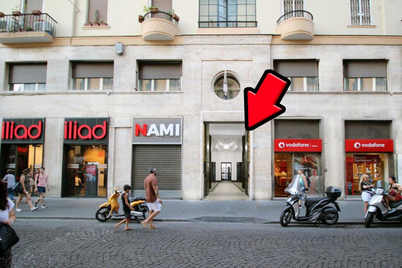 Toledostop Naples Extérieur photo The entrance to the museum